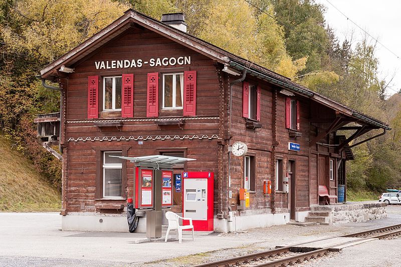 File:Bahnhof Valendas-Sagogn (2009).jpg