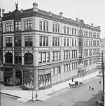 Photograph of T.A. Chapman's Department Store, c. 1885, Milwaukee, showing exterior decoration by August Fiedler of Chicago and John Trischka of Schastey & Co., New York