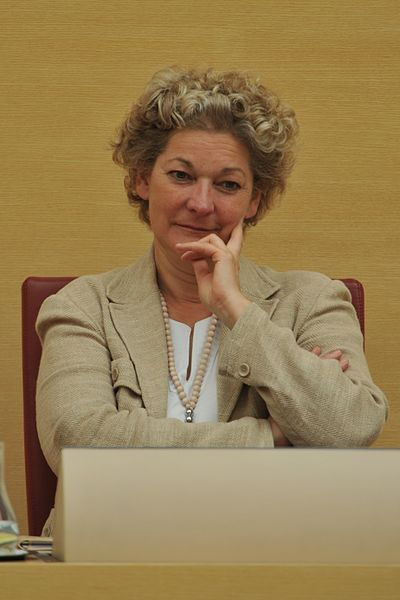 File:Christine Stahl Plenarsaal.jpg