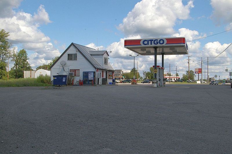 File:Citgo-Petrol Station.jpg