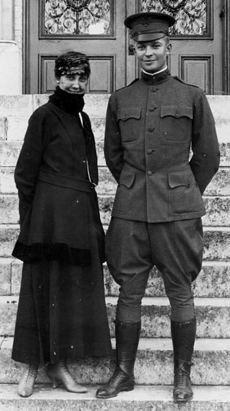 File:Eisenhower with Mamie.jpg