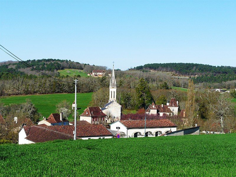 File:Eyliac village.JPG