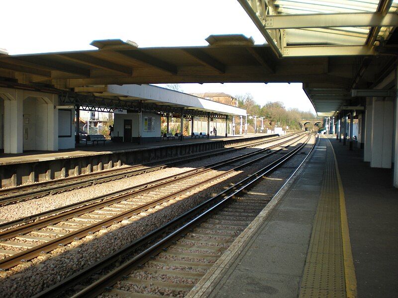 File:File-Surbiton St 2.JPG