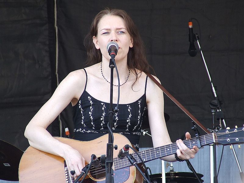 File:Gillian Welch 2007.jpg