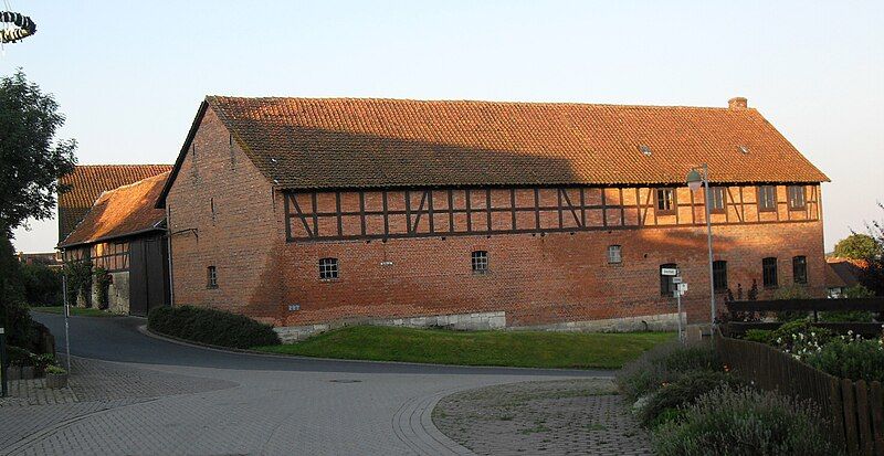 File:Hemkenrode-bauernhof.JPG