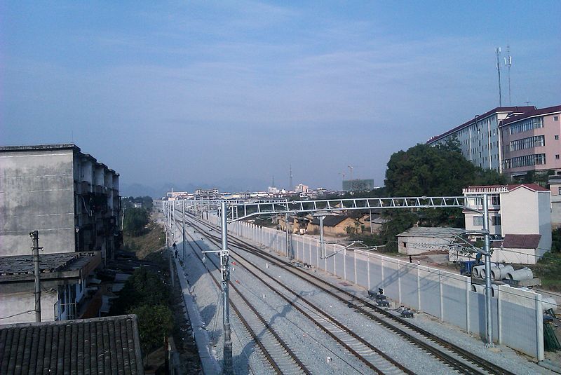 File:Hengyang-Liuzhou Railway 20130101.jpg