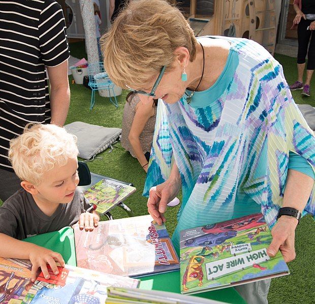 File:Kb signing santamonica.jpg