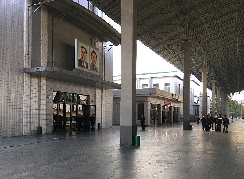 File:Sinuiju Station.jpg