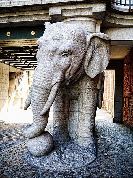 File:Carlsberg Elephant, Copenhagen.jpg