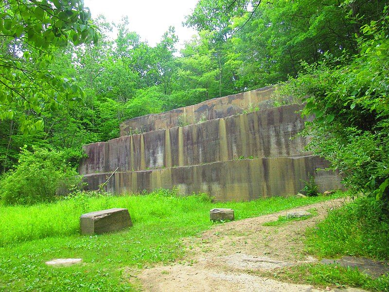 File:Deeplockquarry.jpg