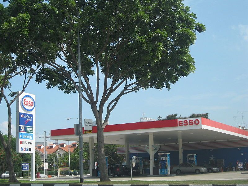 File:Esso Singapore.JPG