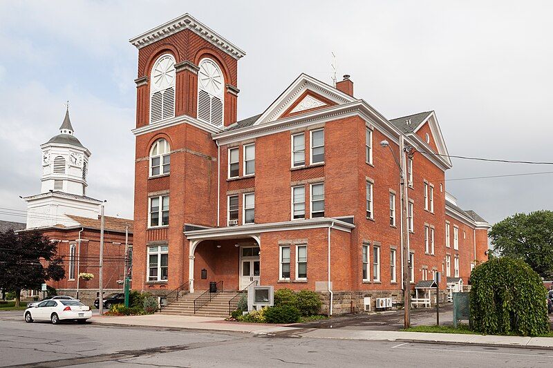 File:Fredonia Village Hall.jpg