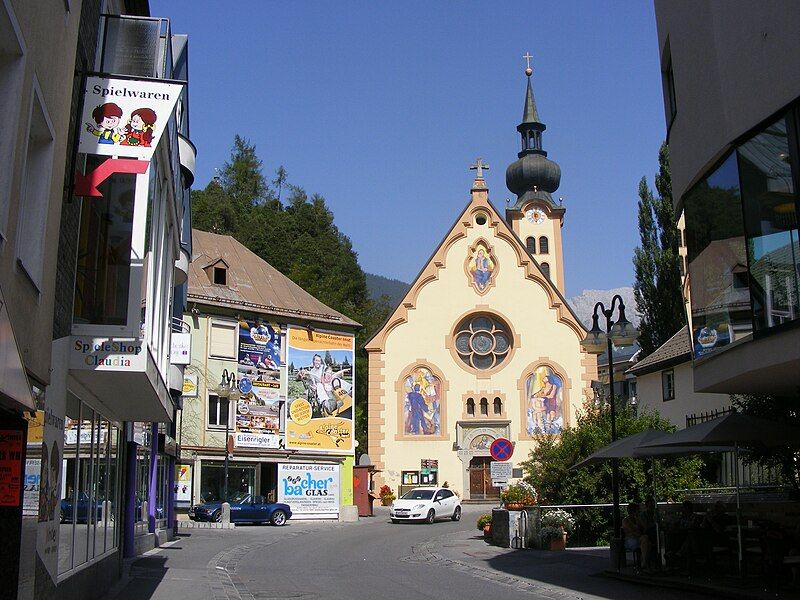 File:Johanneskirche 2011.JPG