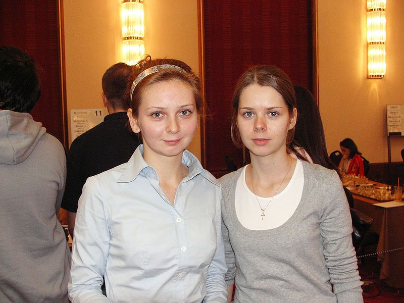 File:Kosintseva sisters.jpg