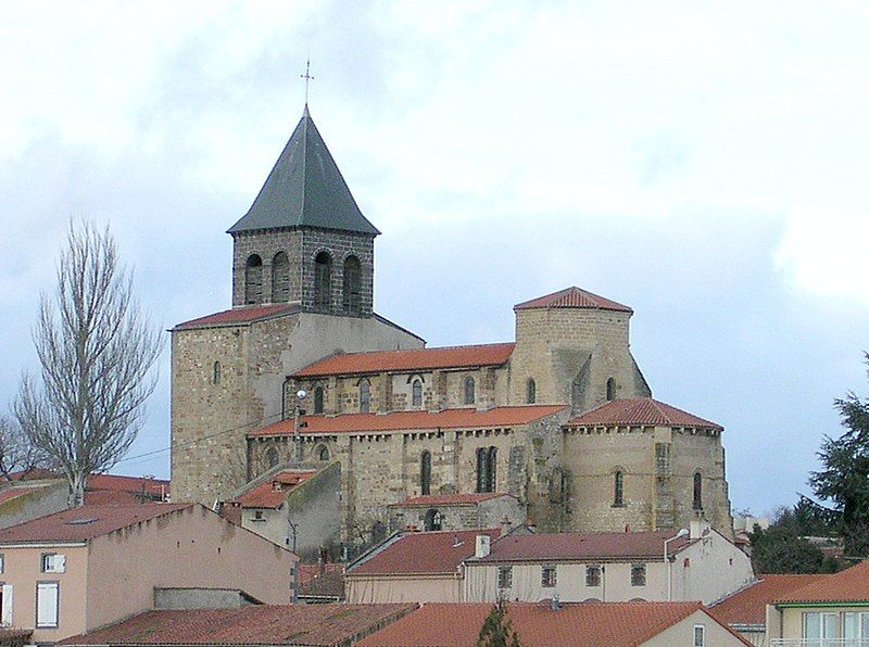 File:Pont-du-chateau eglise gene.jpg