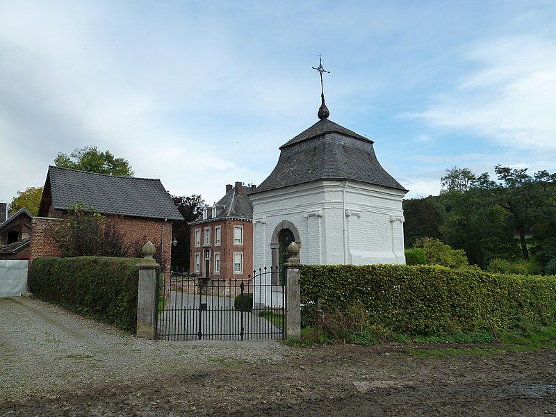 File:Sint-Martens-Voeren-Kasteel Ottegraeven.JPG