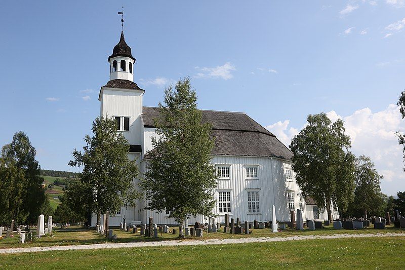 File:Tynset kirke 2018-07-21-9076.jpg