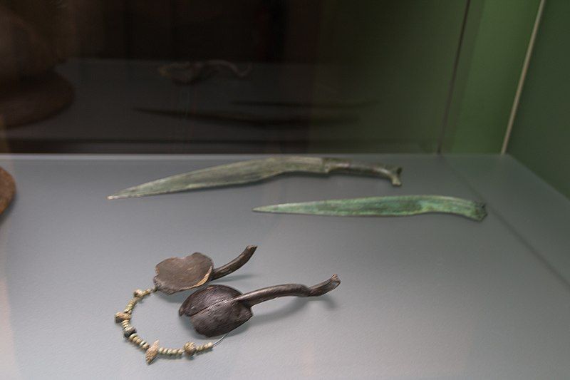 File:Zagreb-Archeological museum-Pendant-20140524.jpg