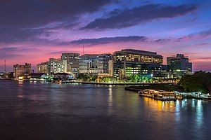 Siriraj Hospital as seen from Phra Pin-klao Bridge