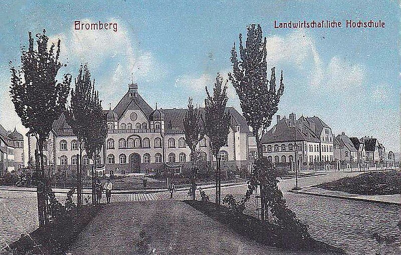 File:1908, Plac Weyssenhoffa.jpg