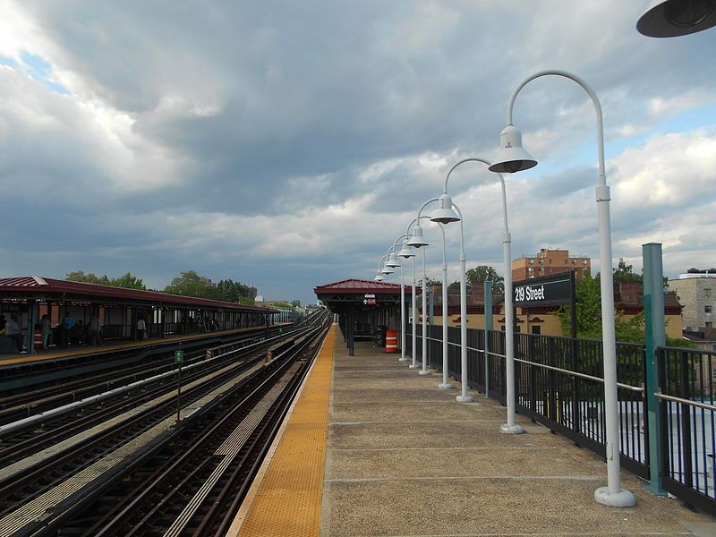 File:219th Street Station.jpg