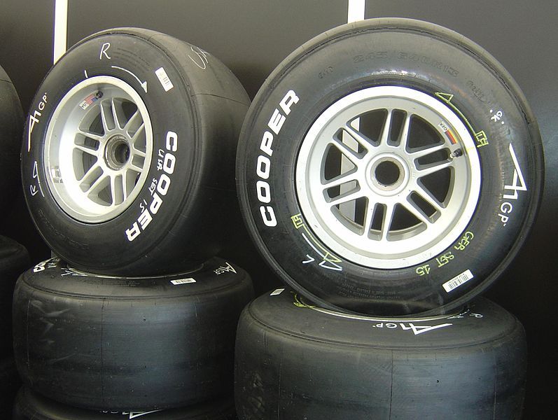 File:A1gp cooper tires.JPG