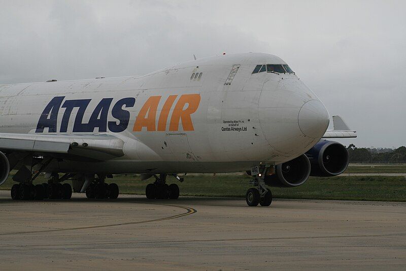 File:AtlasQF747nose.JPG