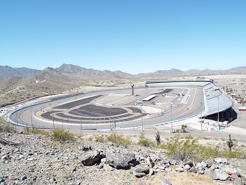 File:Avondale-Phoenix International Raceway.jpg