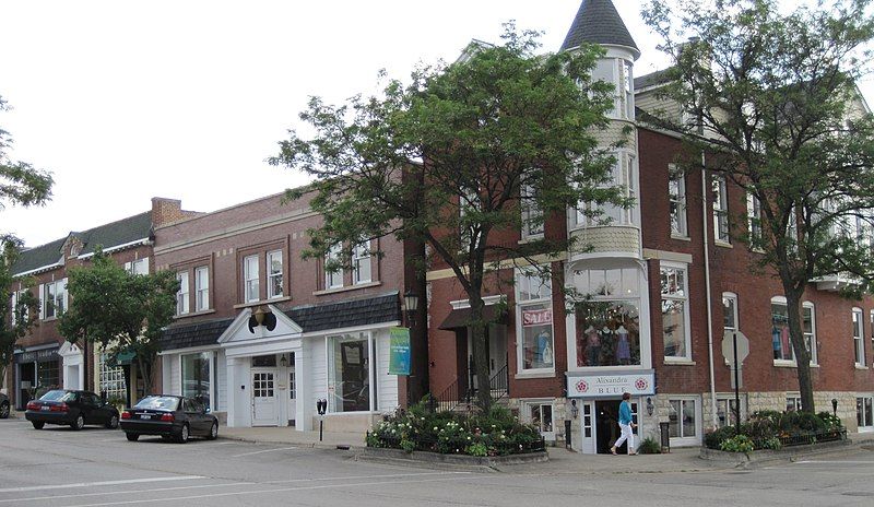 File:Downtown Hinsdale Block.JPG