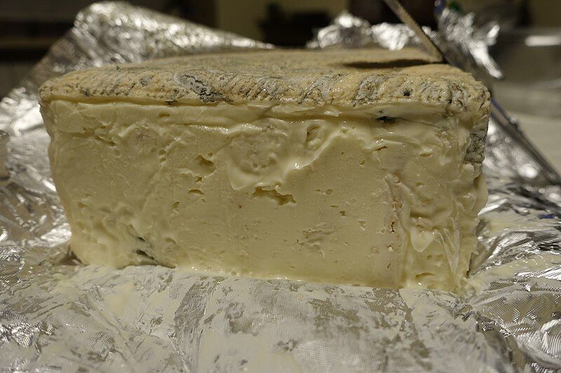 File:Gorgonzola DOP.jpg