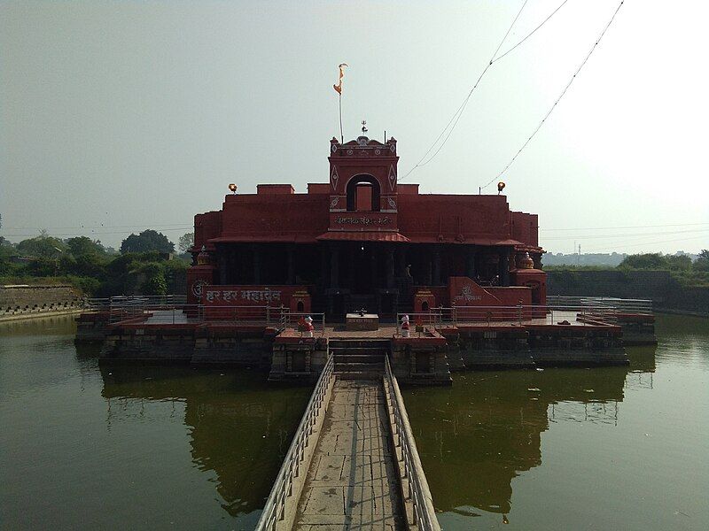 File:Kankaleshwar Temple Beed.jpg