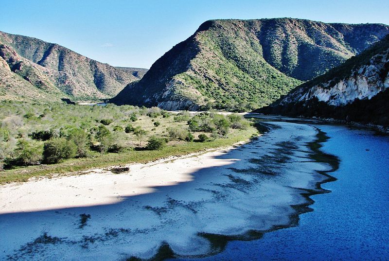 File:Kouga River Baviaanskloof00.jpg