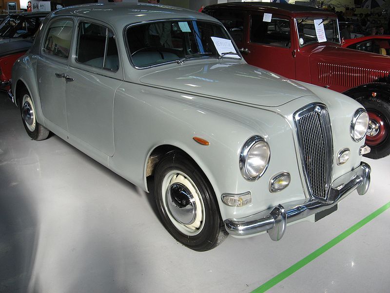 File:Lancia Aurelia-B10.JPG