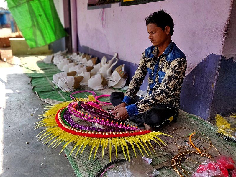 File:Making Chau Mask.jpg