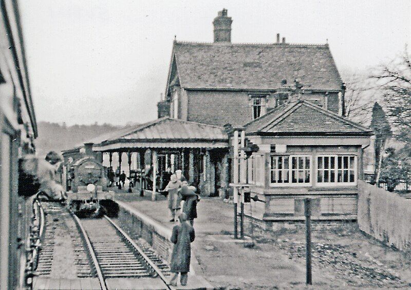 File:Midhurst station geograph-3787111-by-Ben-Brooksbank.jpg