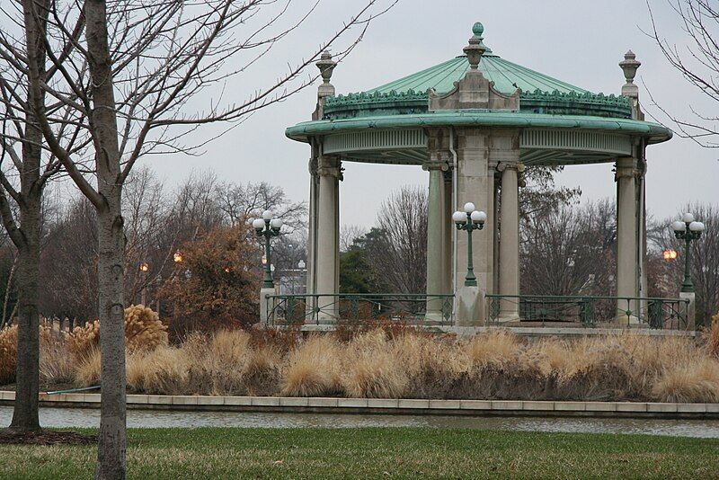 File:PagodaCircleBandstand.jpg