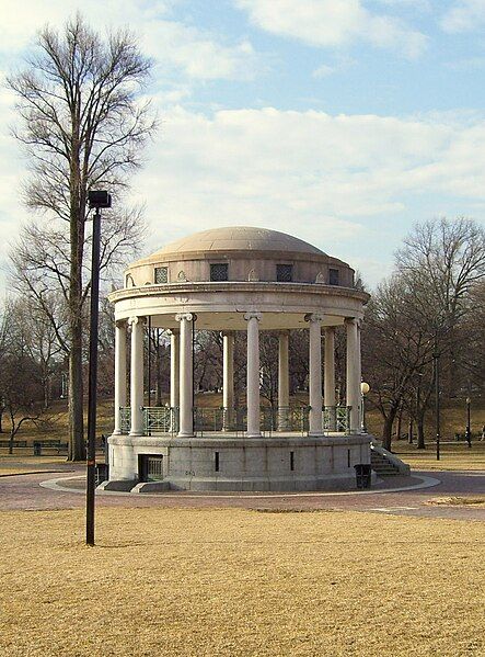 File:Parkman Bandstand.JPG