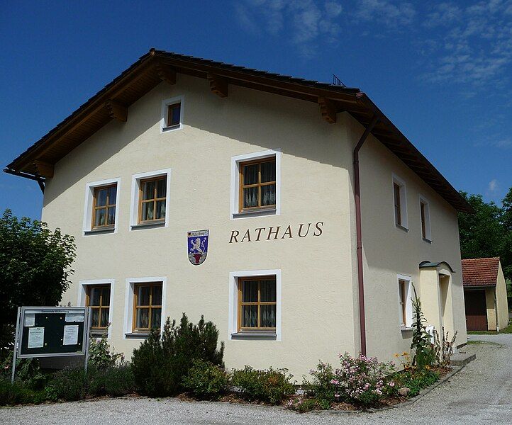 File:Rathaus Stubenberg.JPG