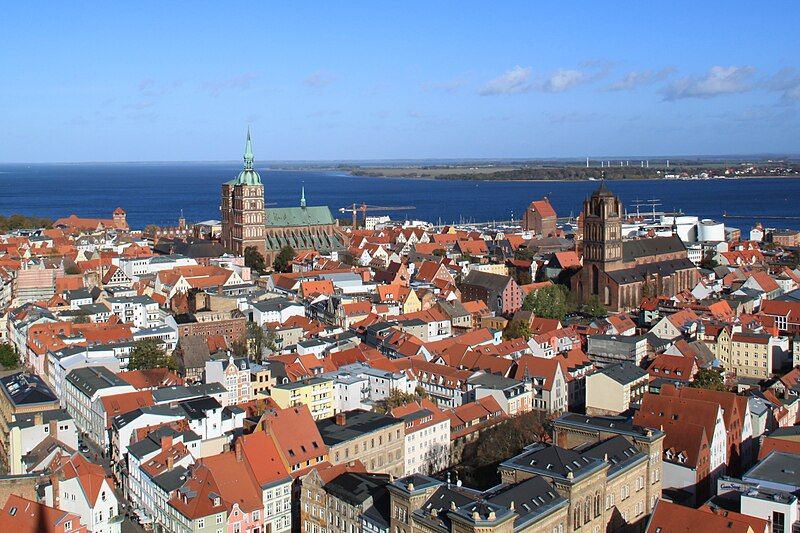 File:Stralsund, Stare Miasto.jpg