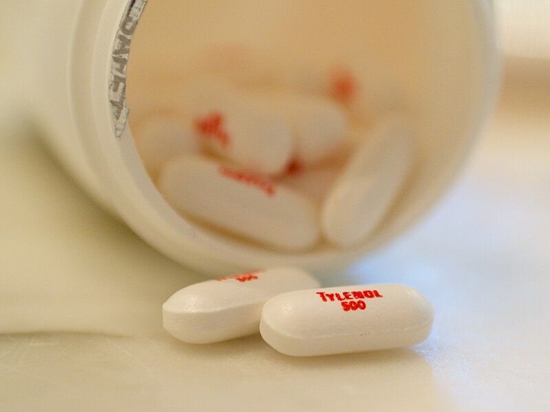 File:Tylenol Pills (15213405761).jpg