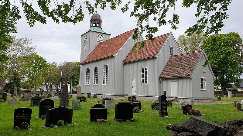 File:Vallø kirke03.jpg