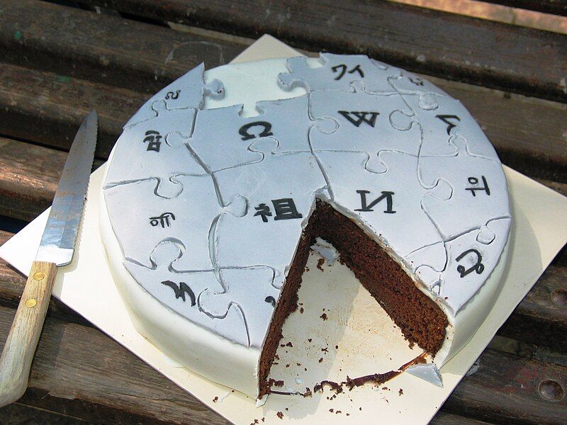 File:Wiki-cake 1.jpg