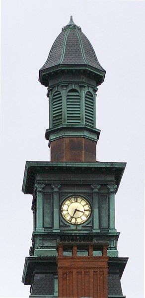 File:Willimantic townhall tower.gk.jpg