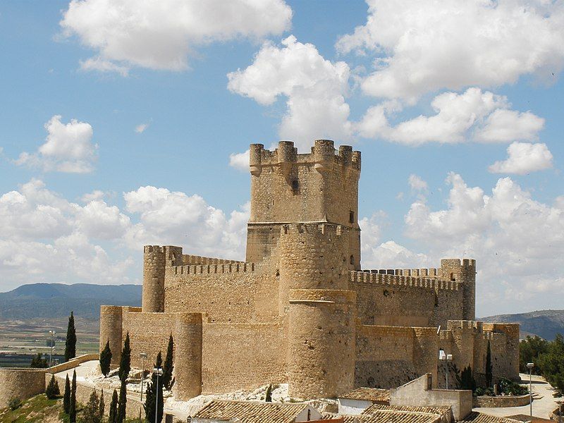 File:Castillo villena.JPG