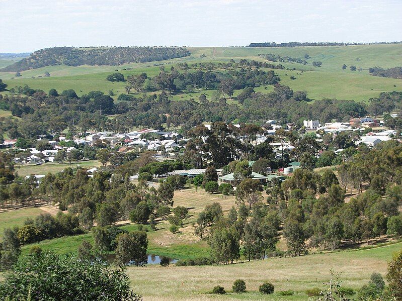 File:Coleraine Victoria.jpg