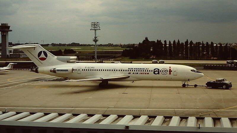 File:F-GCMV-Boeing727-1981.jpg