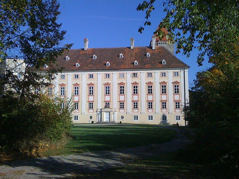 File:Horn Schloß.jpg