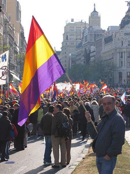 File:Manifestación III República.jpg