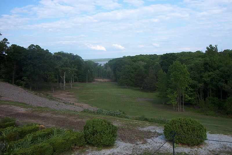 File:Potomac-view-from-Gunston-Hall.jpg