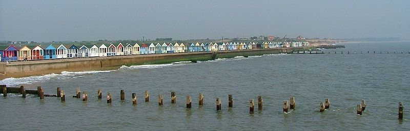 File:Southwold beach-huts-01.jpg